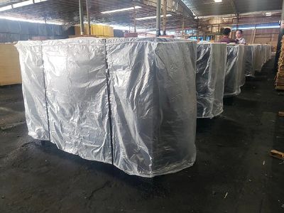 建筑覆膜板廠，建筑模板性能特點(diǎn)